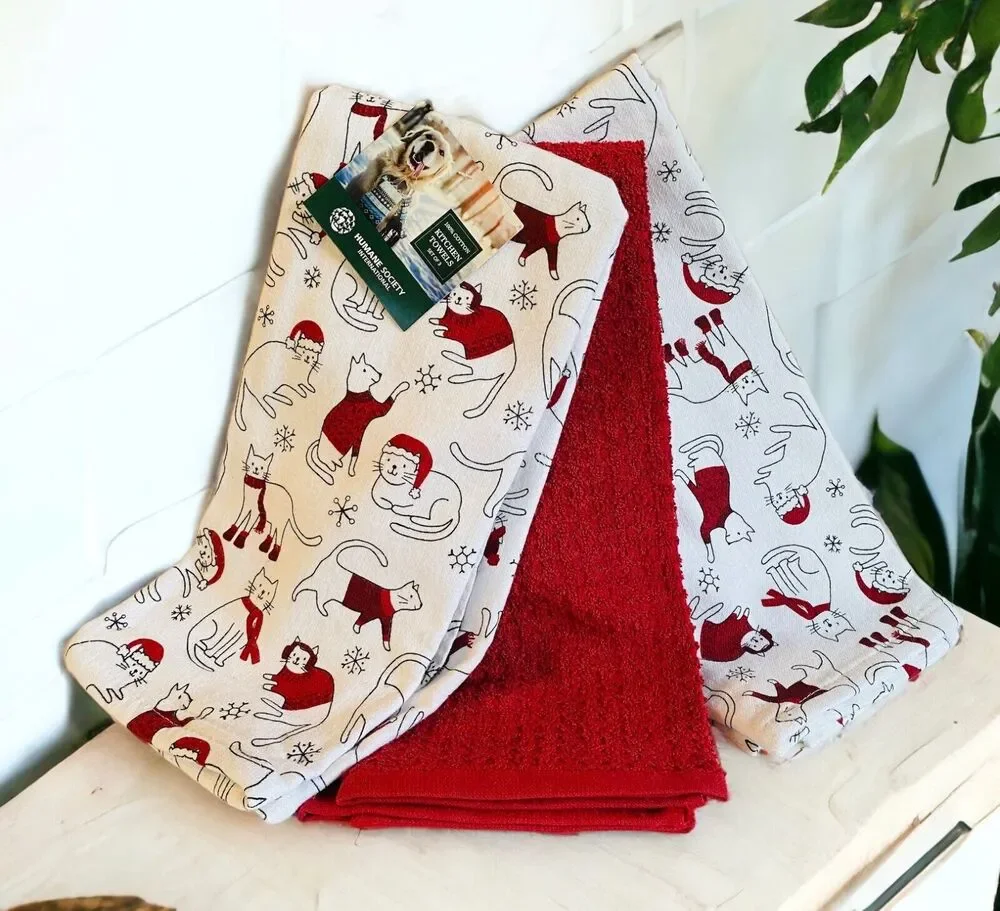 NWT Holiday Winter Cats & Snowflakes 3 piece Christmas Xmas Kitchen Towel Set